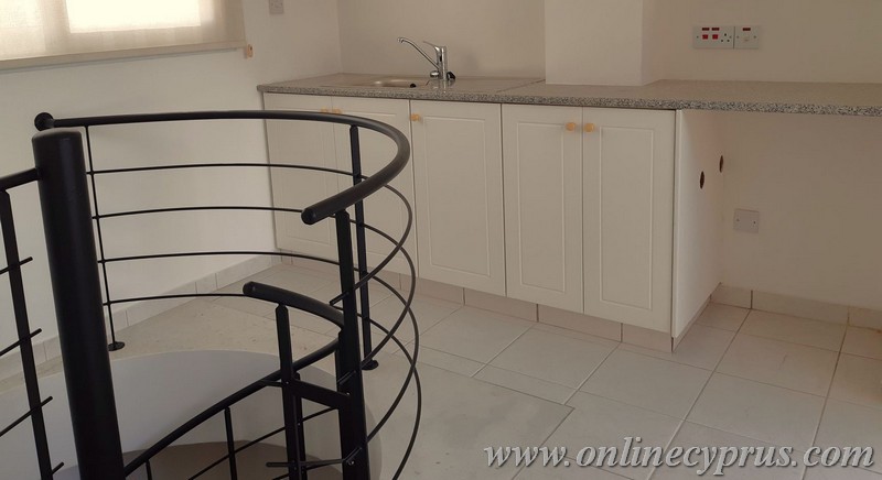 3 bedroom top floor apartment 