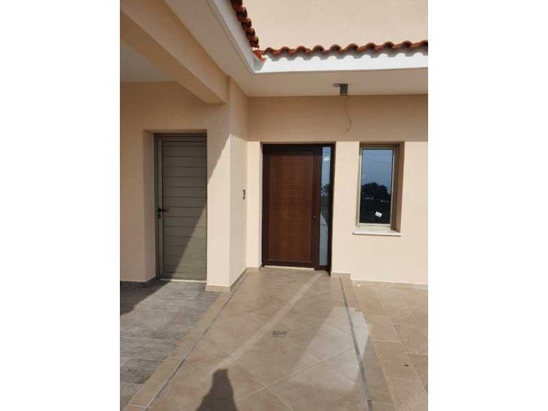 Brand new villa in Akoursos 