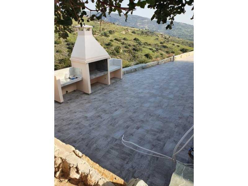 Brand new villa in Akoursos 
