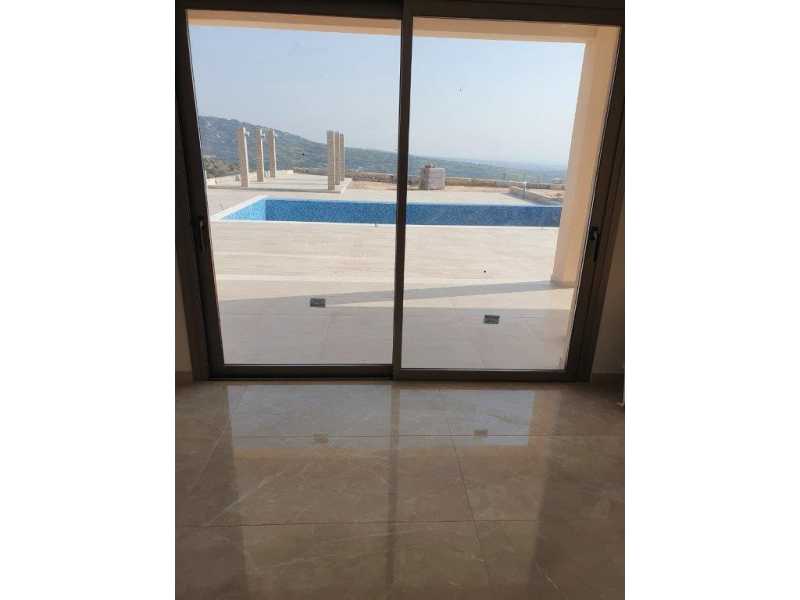 Brand new villa in Akoursos 