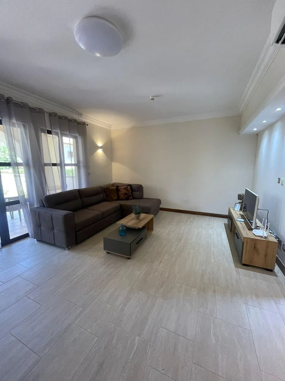 Ground floor 2 bedroom apartment for long term rent