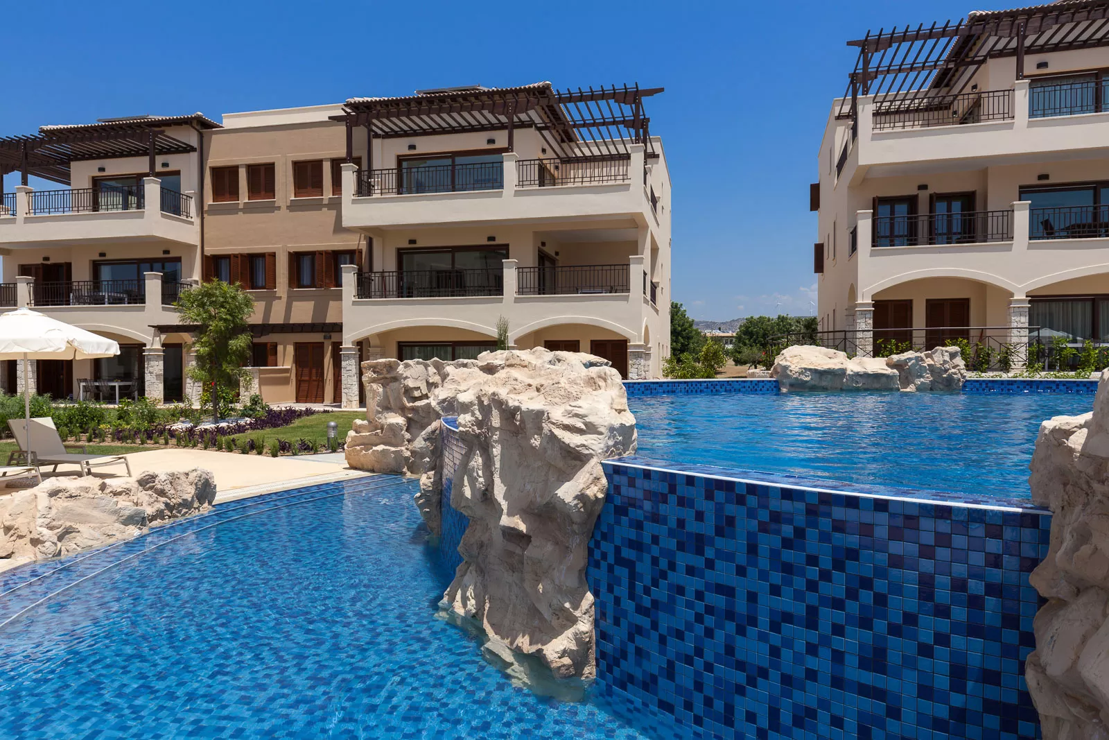 Modern apartment for long term rent in Aphrodite Hills 