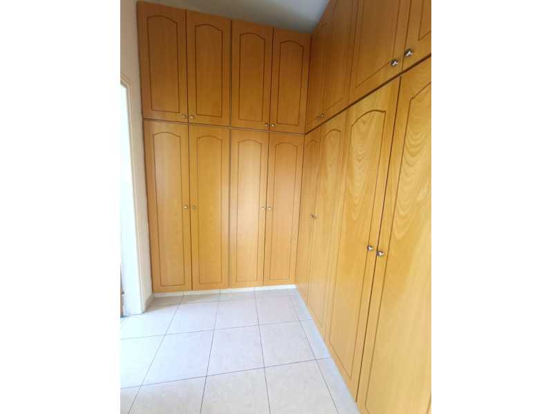 Spacious detached villa for long term