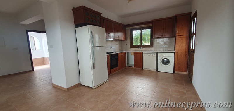 Detached 2 bedroom house for rent