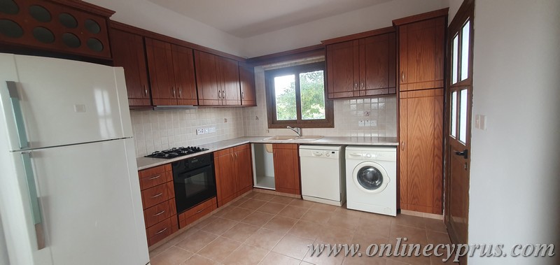 Detached 2 bedroom house for rent