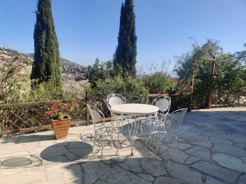 Lovely bungalow in Kamares for long term rent