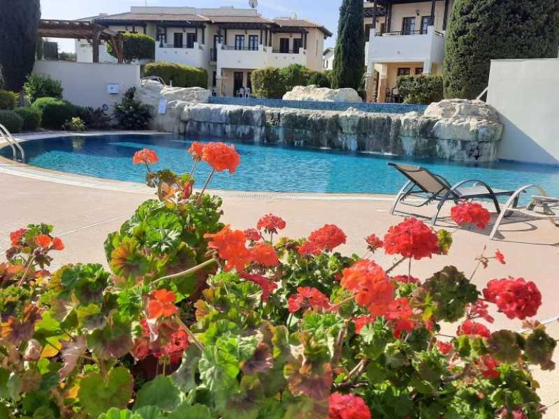 Furnished ground floor apartment in Aphrodite Hills 