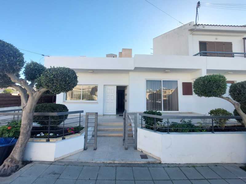 Furnished 2 bed bungalow in Paphos city