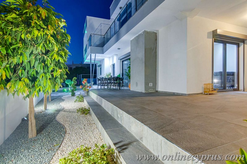 Modern villa in Konia 