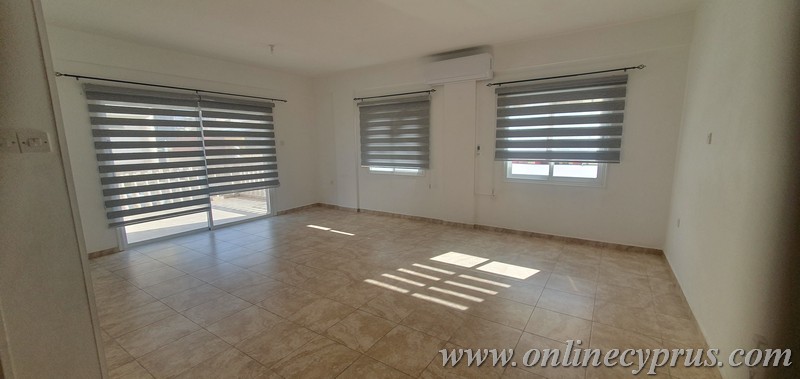 Unfurnished groundfloor spacious apartment for rent 