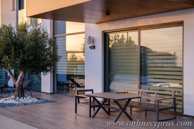 Modern villa for long term rent