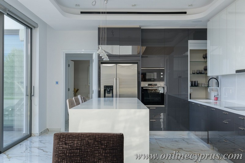 Modern villa for long term rent