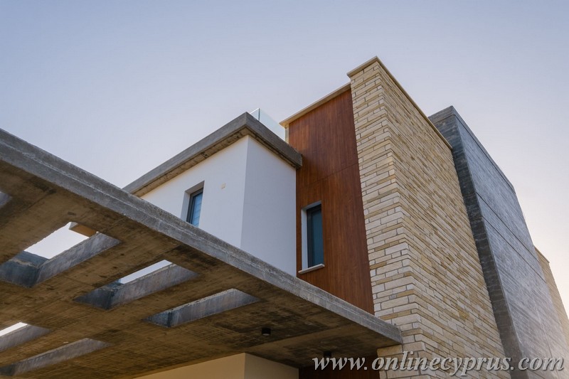Modern villa for long term rent