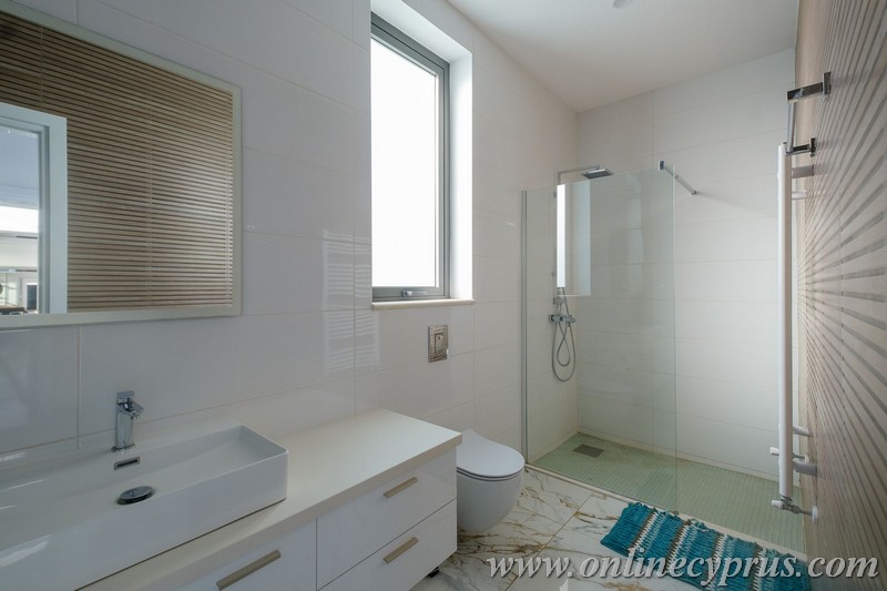 Modern villa for long term rent