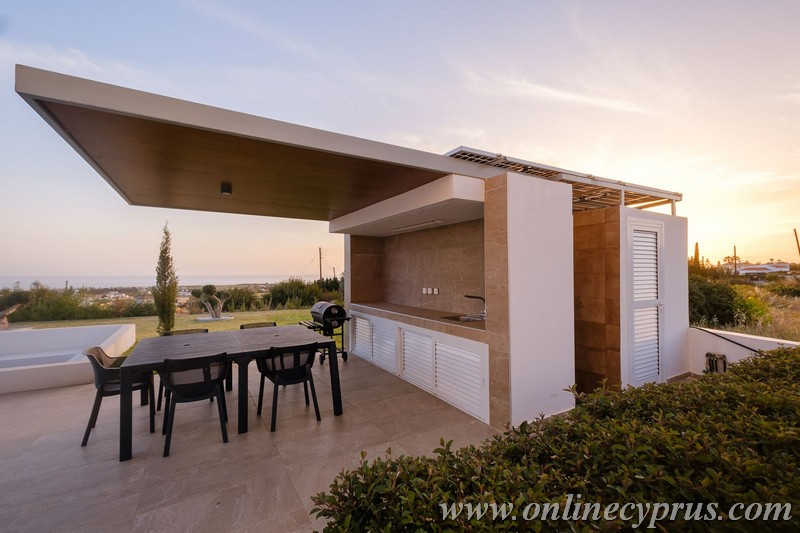 Modern villa for long term rent