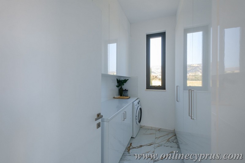 Modern villa for long term rent