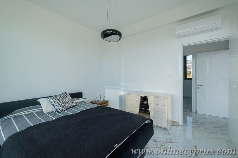 Modern villa for long term rent