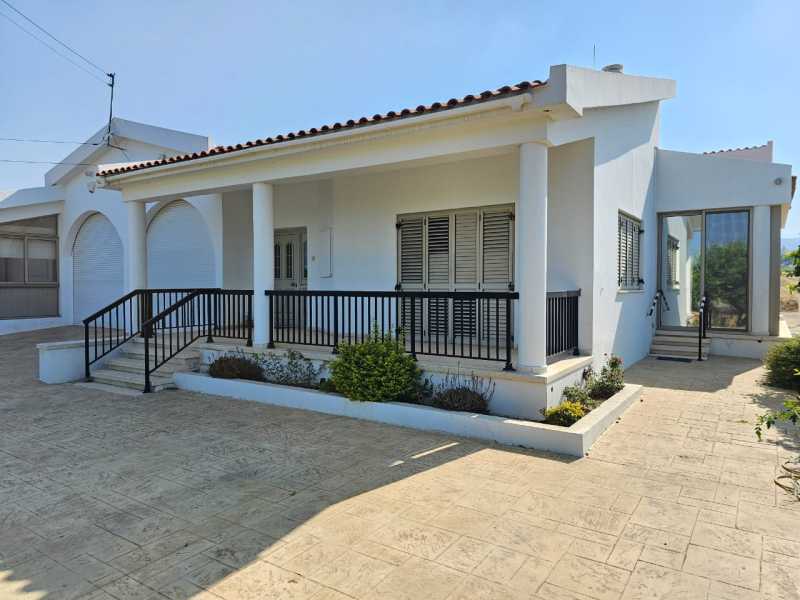 Unfurnished Semi deatached bungalow in Emba