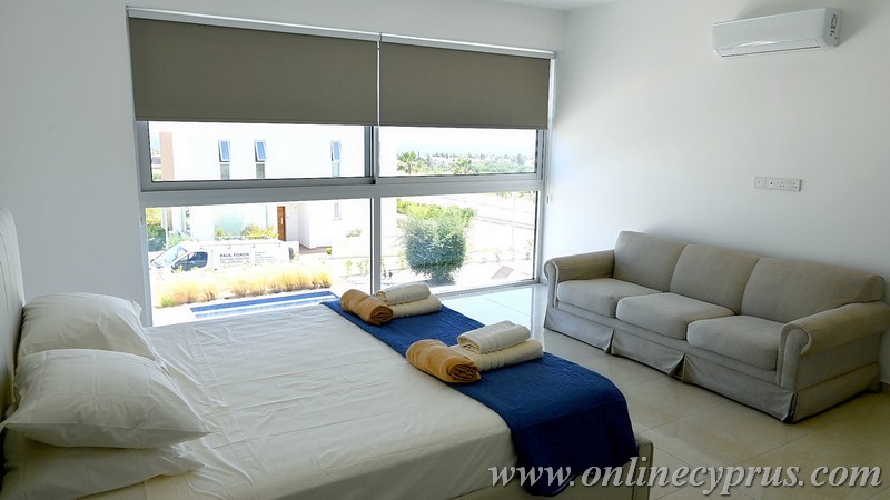 Modern villa for long term rent in Coral Bay