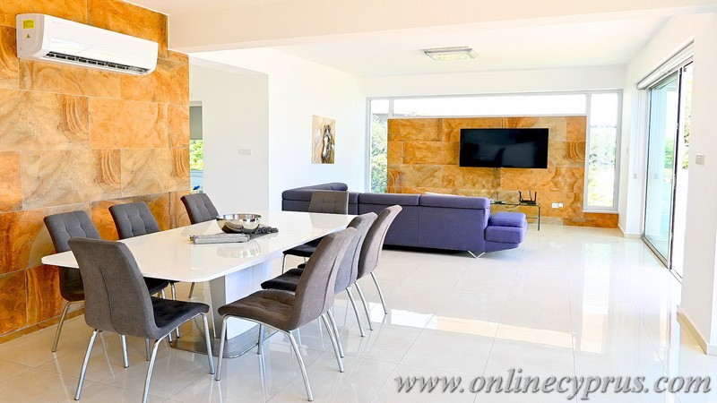 Modern villa for long term rent in Coral Bay