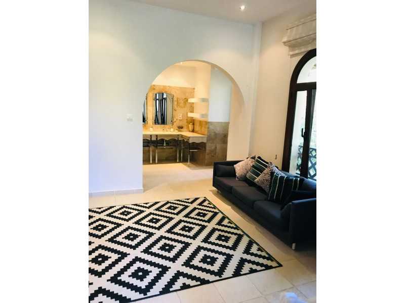 Semidetached villa with Private pool