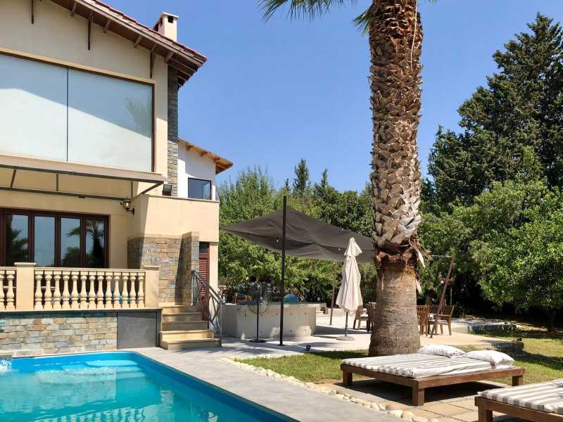 Semidetached villa with Private pool