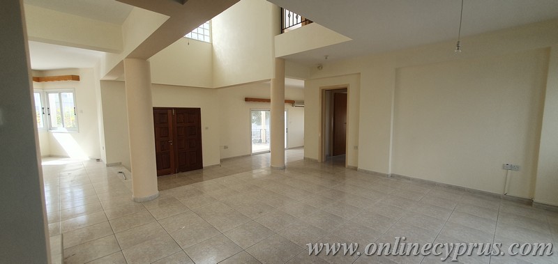 Spacious house for long term rent