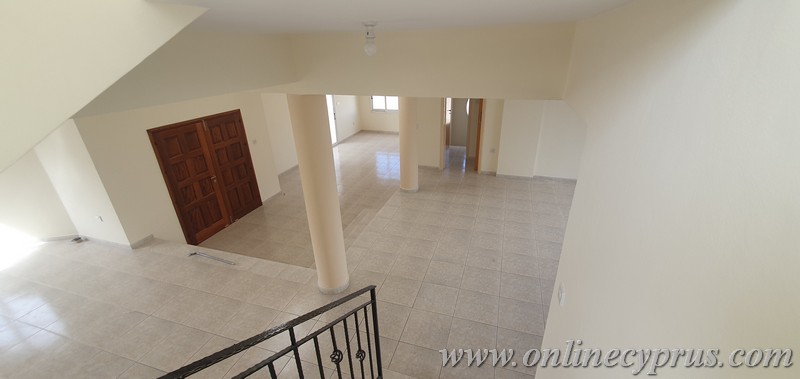 Spacious house for long term rent