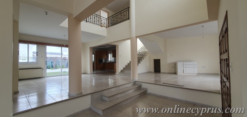 Spacious house for long term rent