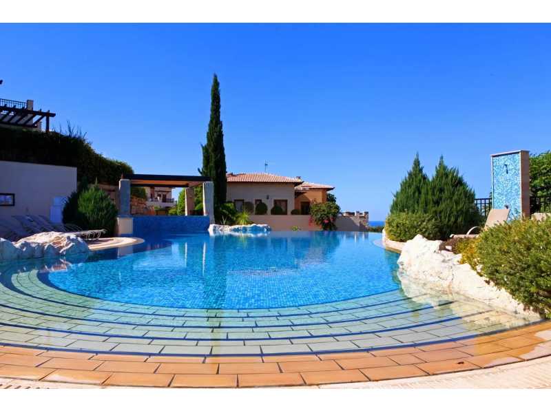 1 bedroom apartment in Aphrodite hills for long term rent