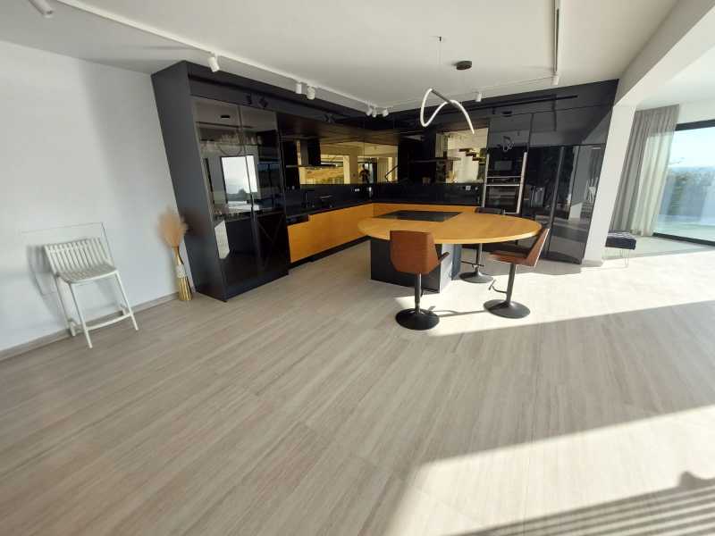 Luxury villa with amazing view for long term rent