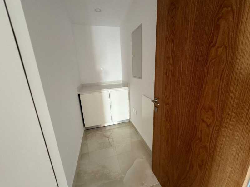 Luxury top floor apartment for long term rent in Chloraka