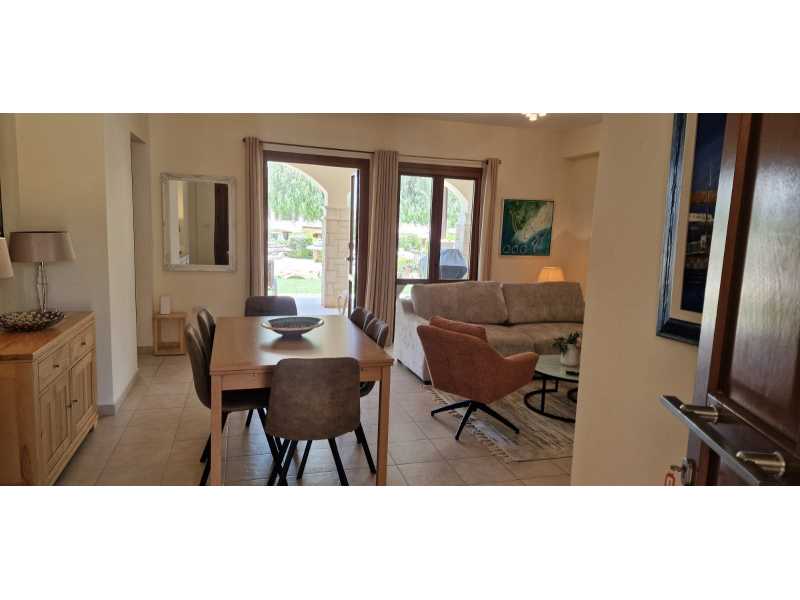 3 bedroom apartment in Aphrodite Hills for long term rent