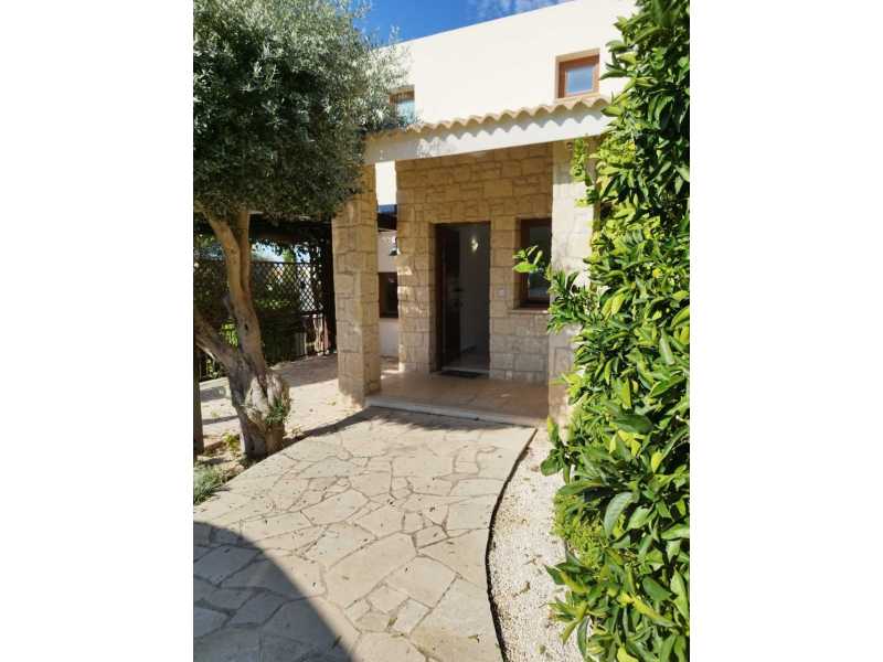 Junior villa for long term rent