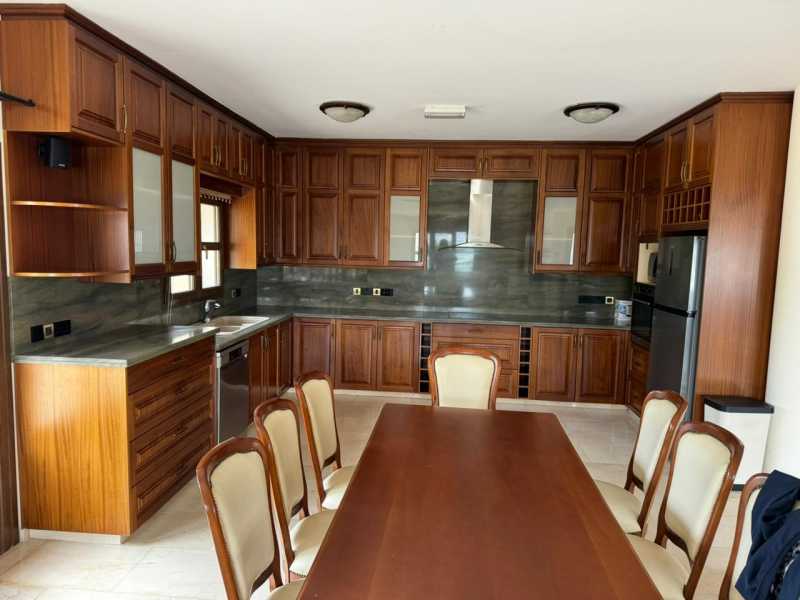 Luxury traditional house in Simou