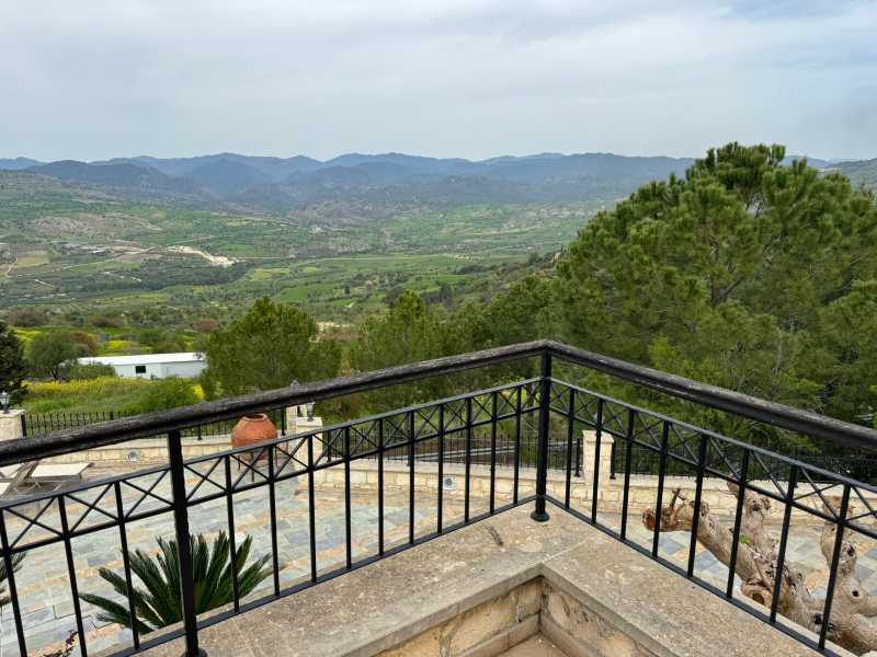 Luxury traditional house in Simou