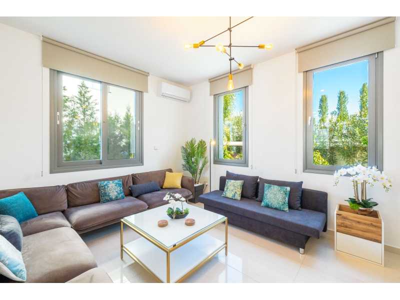 Luxury villa for long term rent