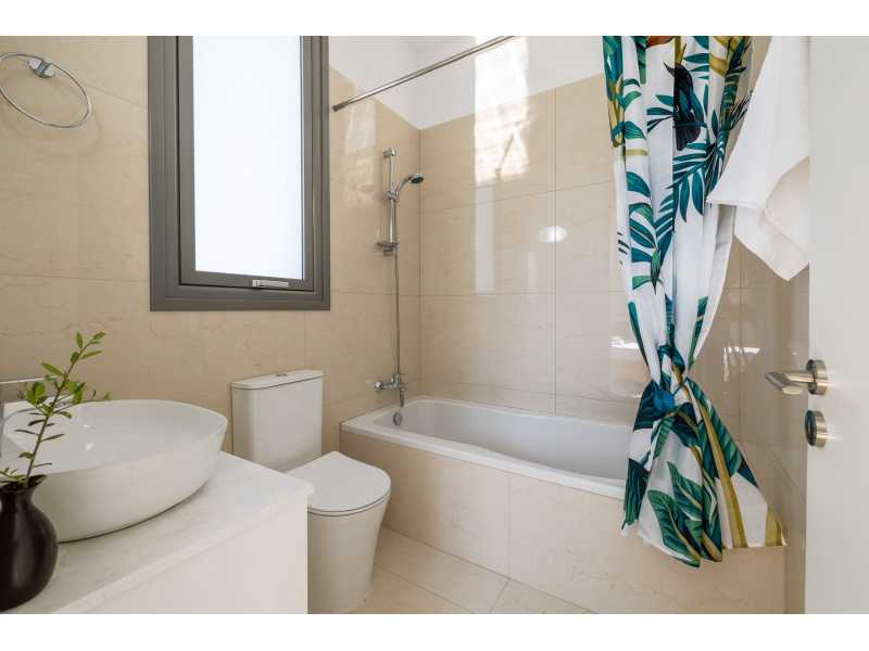 Luxury villa for long term rent