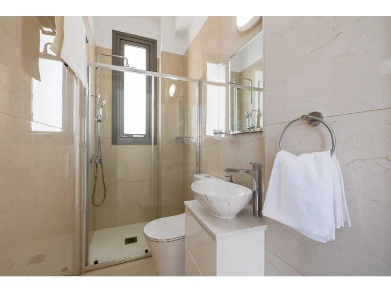 Luxury villa for long term rent