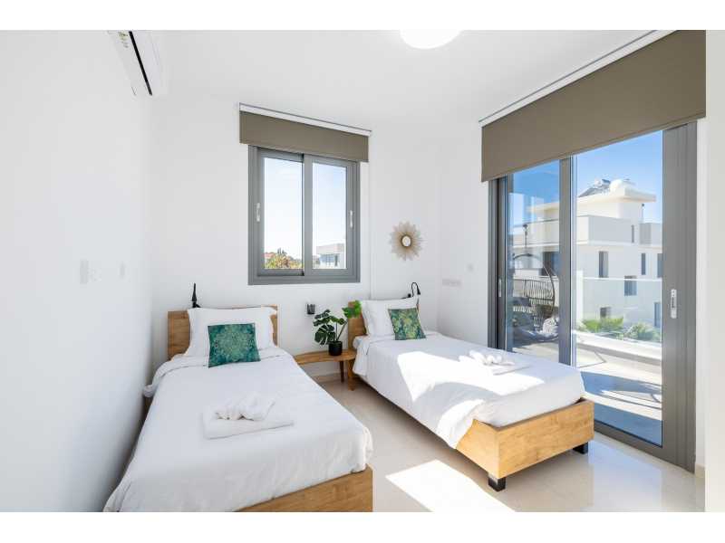 Luxury villa for long term rent
