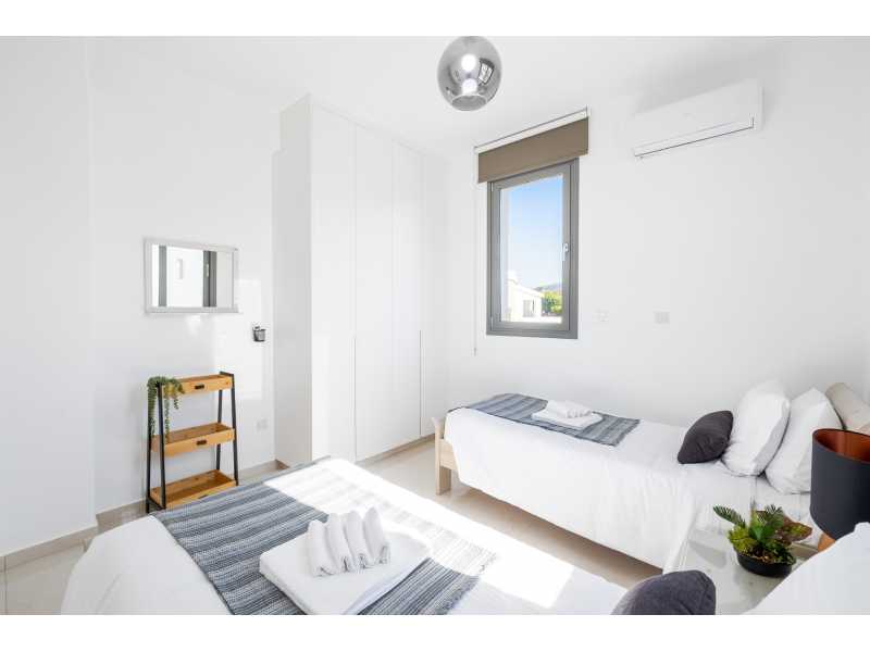 Luxury villa for long term rent