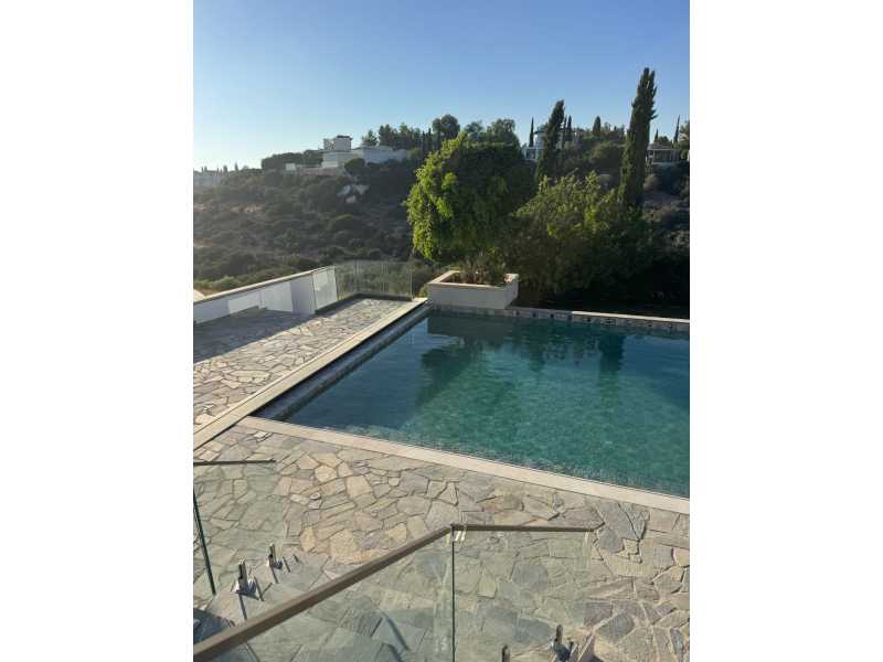 Luxury 5 bedroom villa in Aphrodie Hills