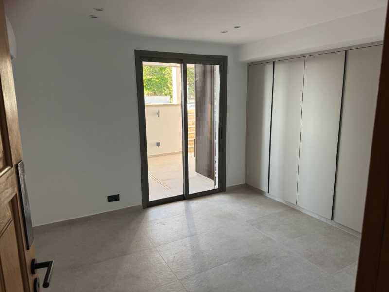 Luxury 5 bedroom villa in Aphrodie Hills