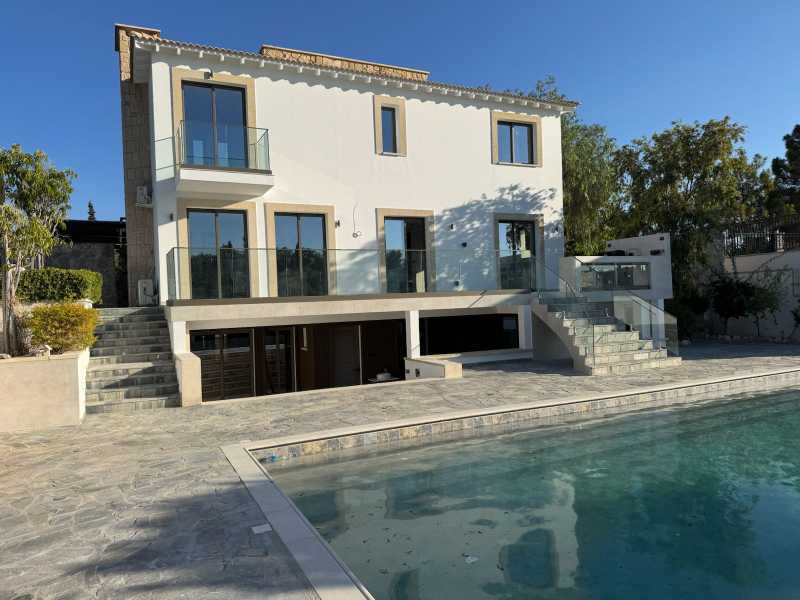 Luxury 5 bedroom villa in Aphrodie Hills