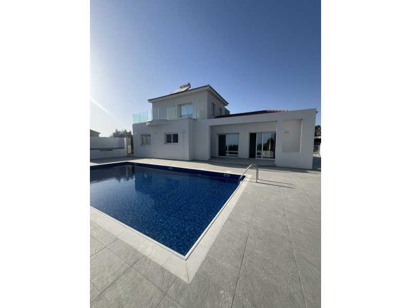 For sale 4 bedroom villa in pegia st george