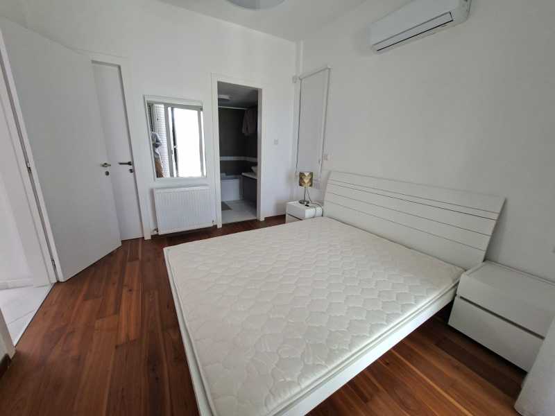Sea front villa for long term rent