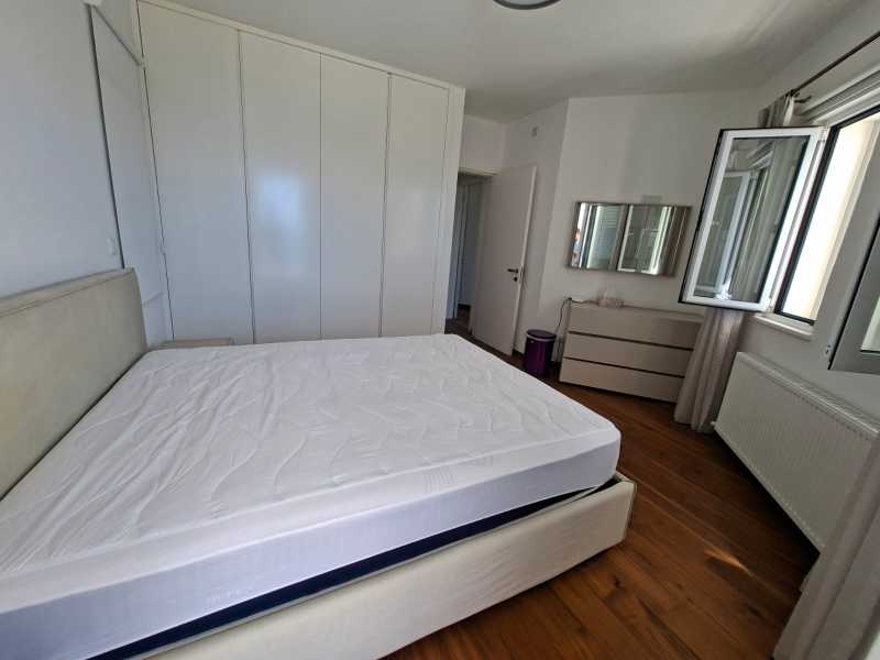 Sea front villa for long term rent