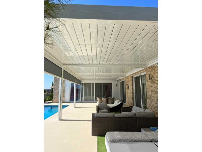 Stunning Modern Villa in Agios Georgios for Long-Term Rent