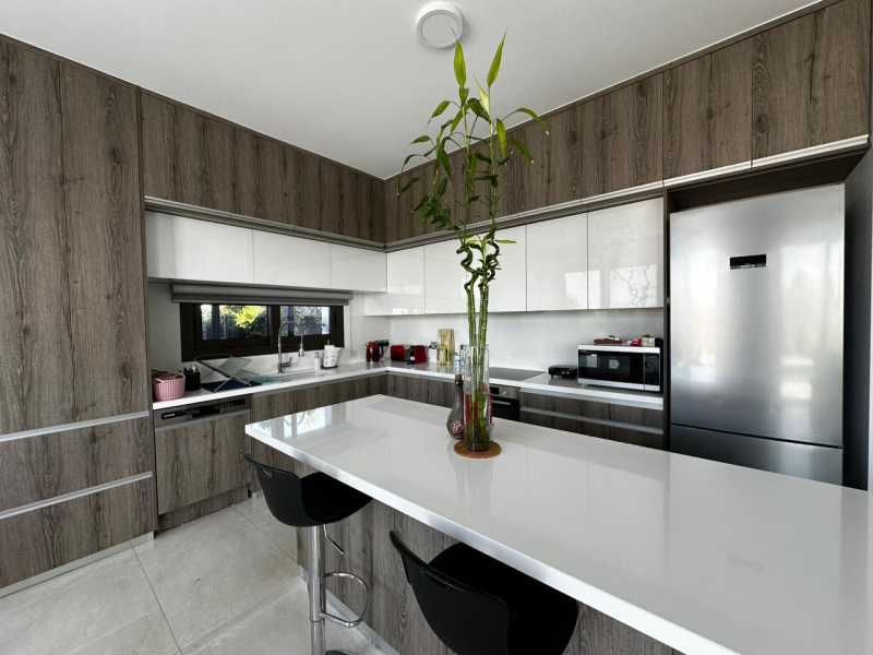 Modern villa in Kissonerga