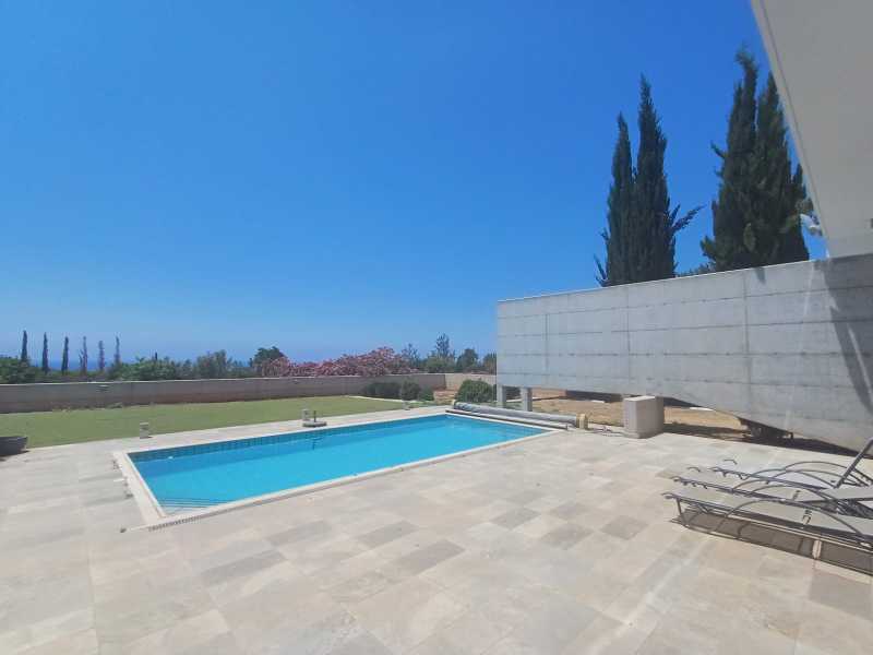 Modern villa for long term rent in Anarita